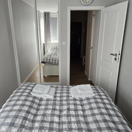 Center - 550m Train Station - Fast Wifi - Desk Warsaw