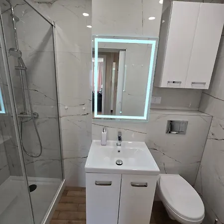 Center - 550m Train Station - Fast Wifi - Desk * Varsóvia